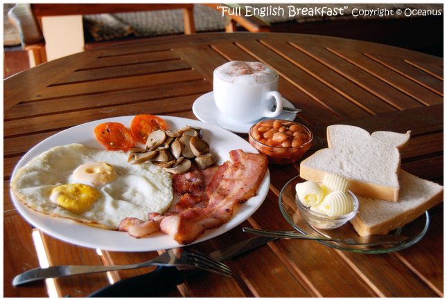 english breakfast at oceanus's beach