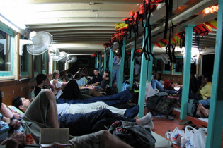 Вылет из Сураттани успею добраться из Самуи?